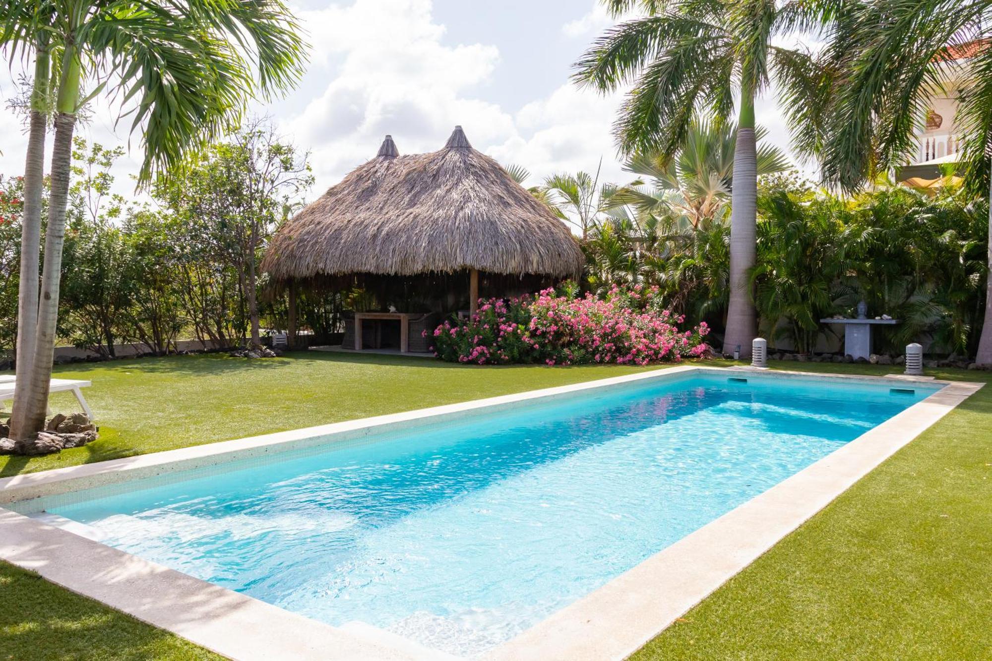 Stylish 4 Bedroom Modern Villa Design, Walking Distance From The Beach Jan Thiel Esterno foto