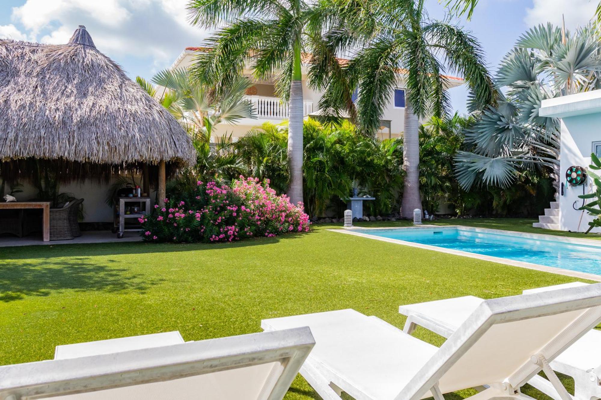 Stylish 4 Bedroom Modern Villa Design, Walking Distance From The Beach Jan Thiel Esterno foto